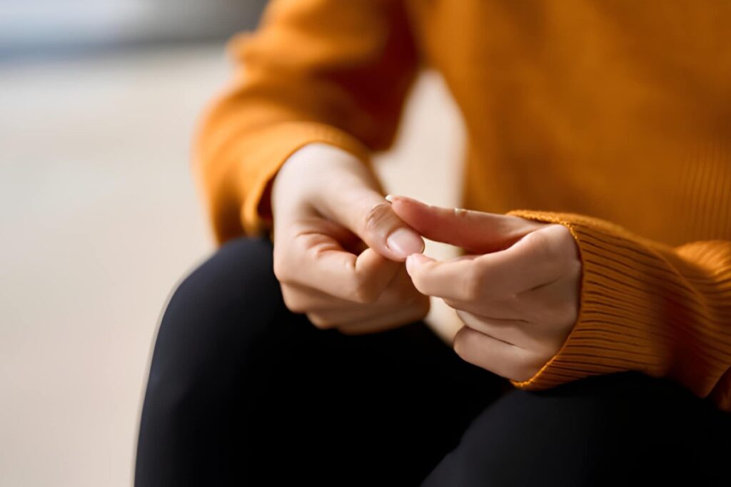 Why Do Your Fingers Feel Itchy After Getting Gel Nails Done? Nails