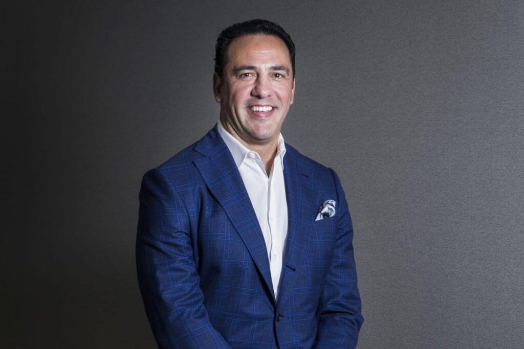 javier loya net worth